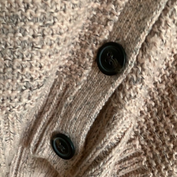 American Eagle Cardigan - Picture 2 of 5